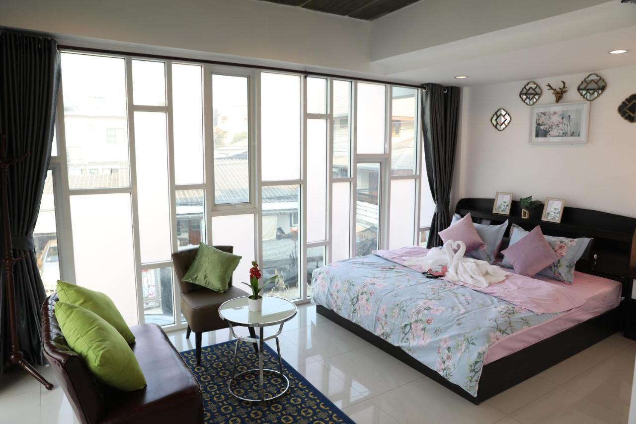 Close Maya Nimman 5Bedroom Villa เชียงใหม่ ภายนอก รูปภาพ
